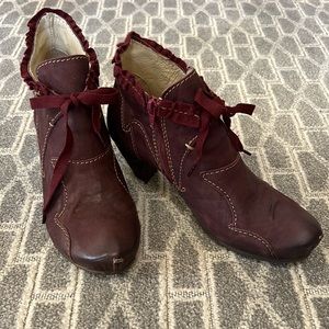 ROVERS Handmade Ankle Boots